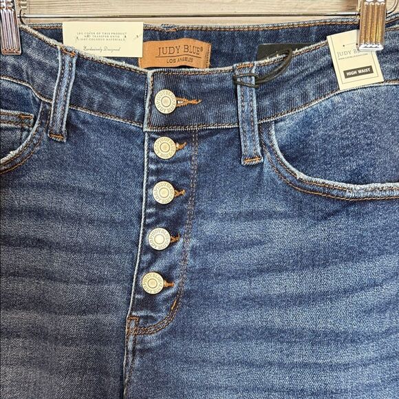 Judy Blue Dark Wash Cropped Jeans - Picture 4 of 5